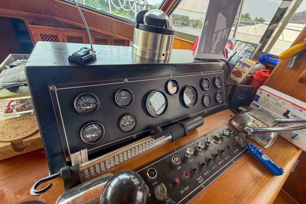 1987 Symbol 41 Sun Deck