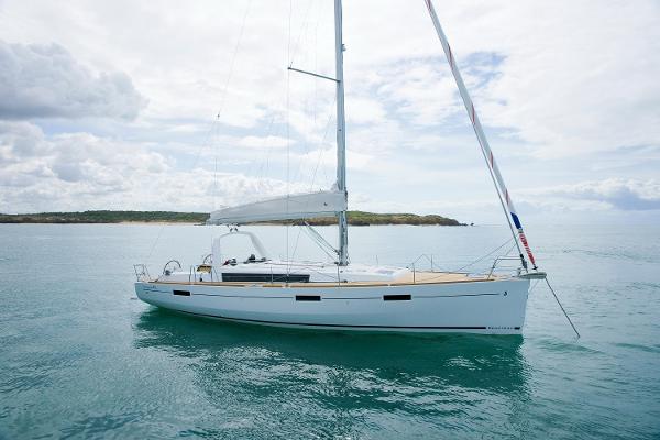 2019 Beneteau Oceanis 45 for sale in Cannes, Alpes-Maritimes, France