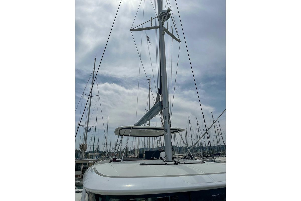 2021 Lagoon 46