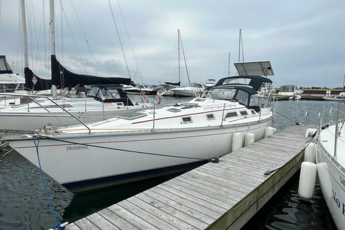 1985 Hunter 34