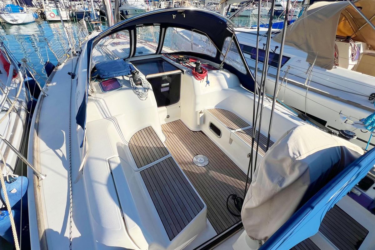 2005 Dufour 40 Performance