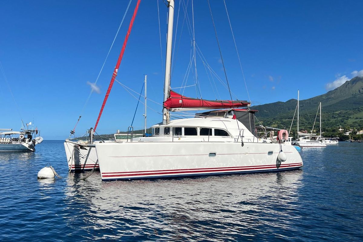 2001 Lagoon 380