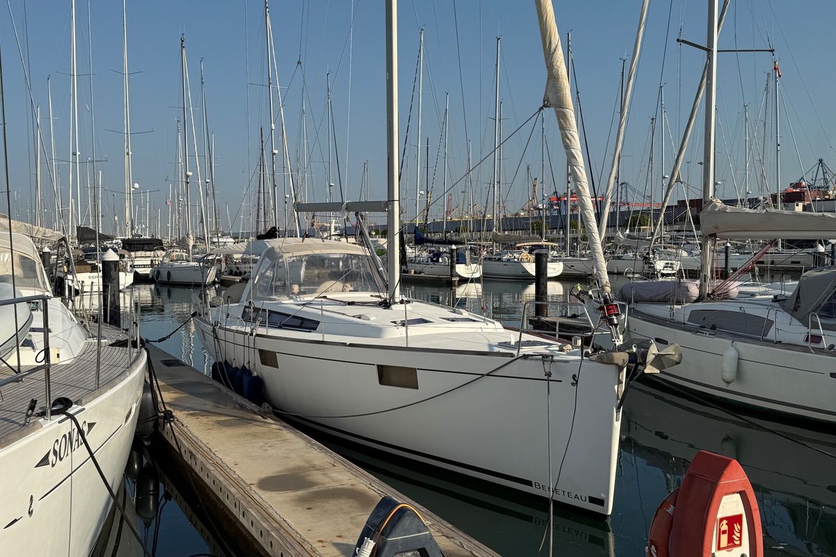 2012 Beneteau Oceanis 48