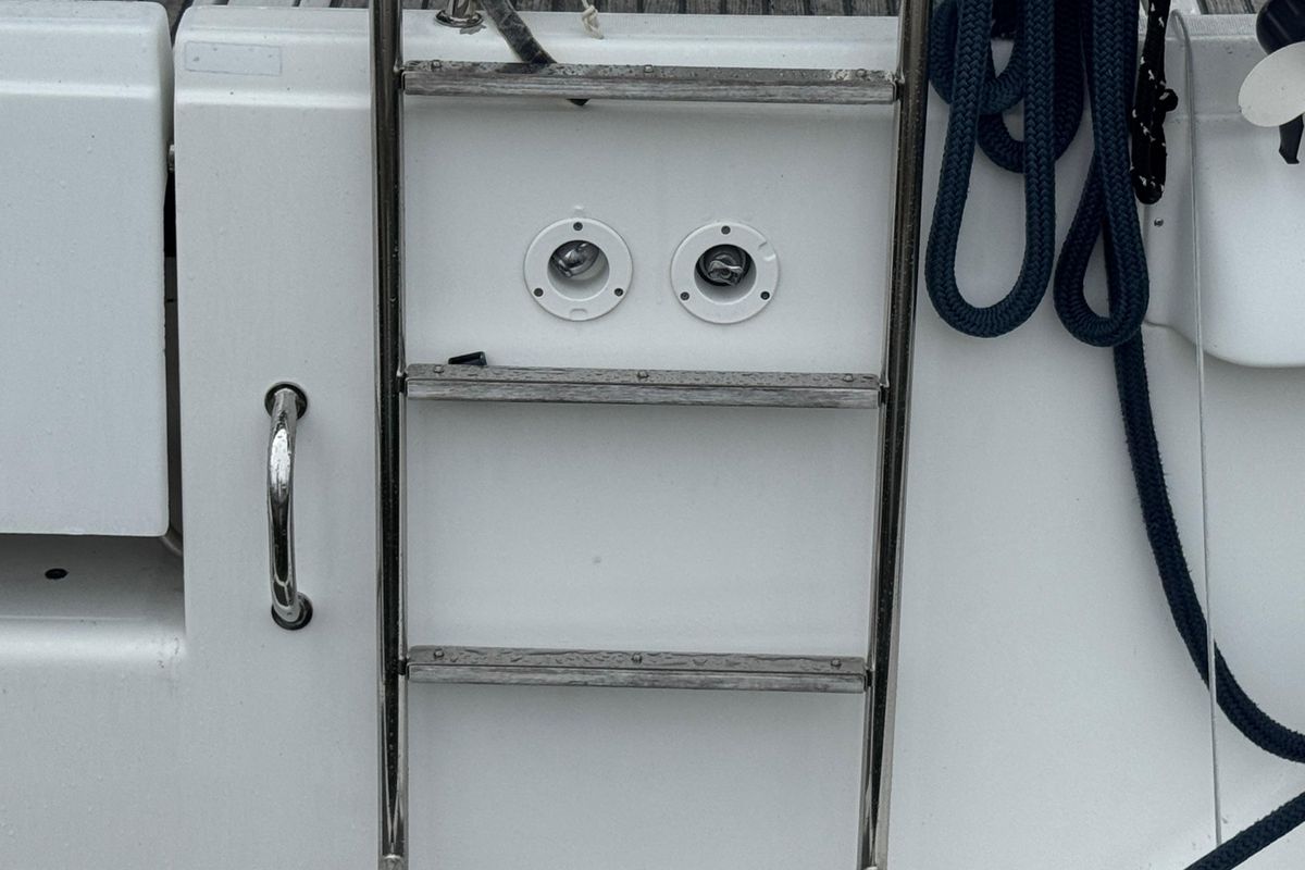2004 Beneteau 473