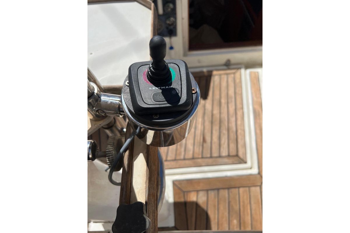 1992 Ferretti Yachts Altura 41