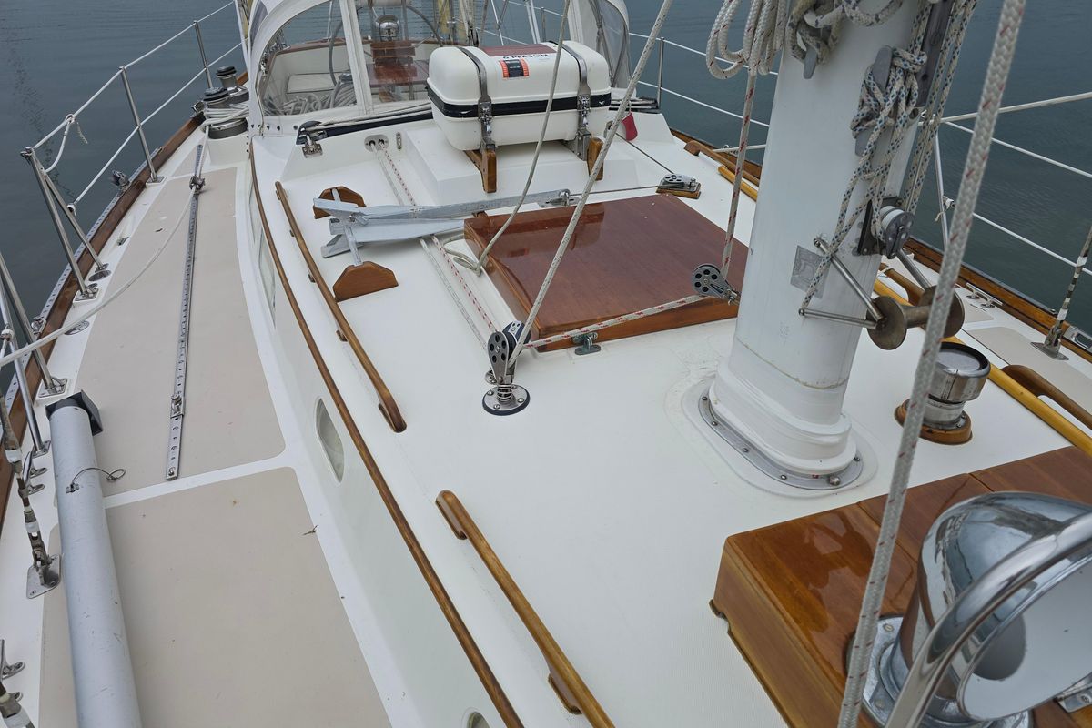 1984 Hinckley Sou'Wester 42