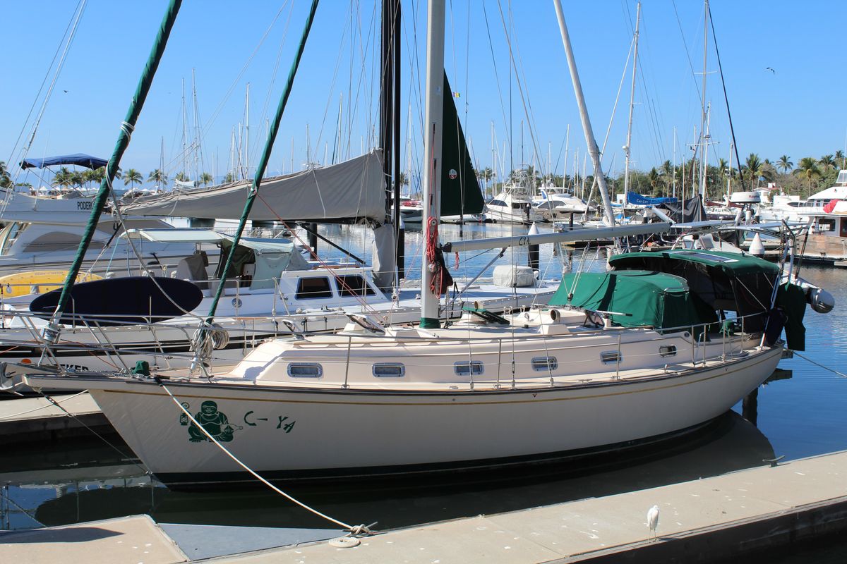 1994 Island Packet 40