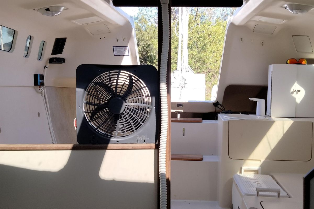 1998 Hunter 240