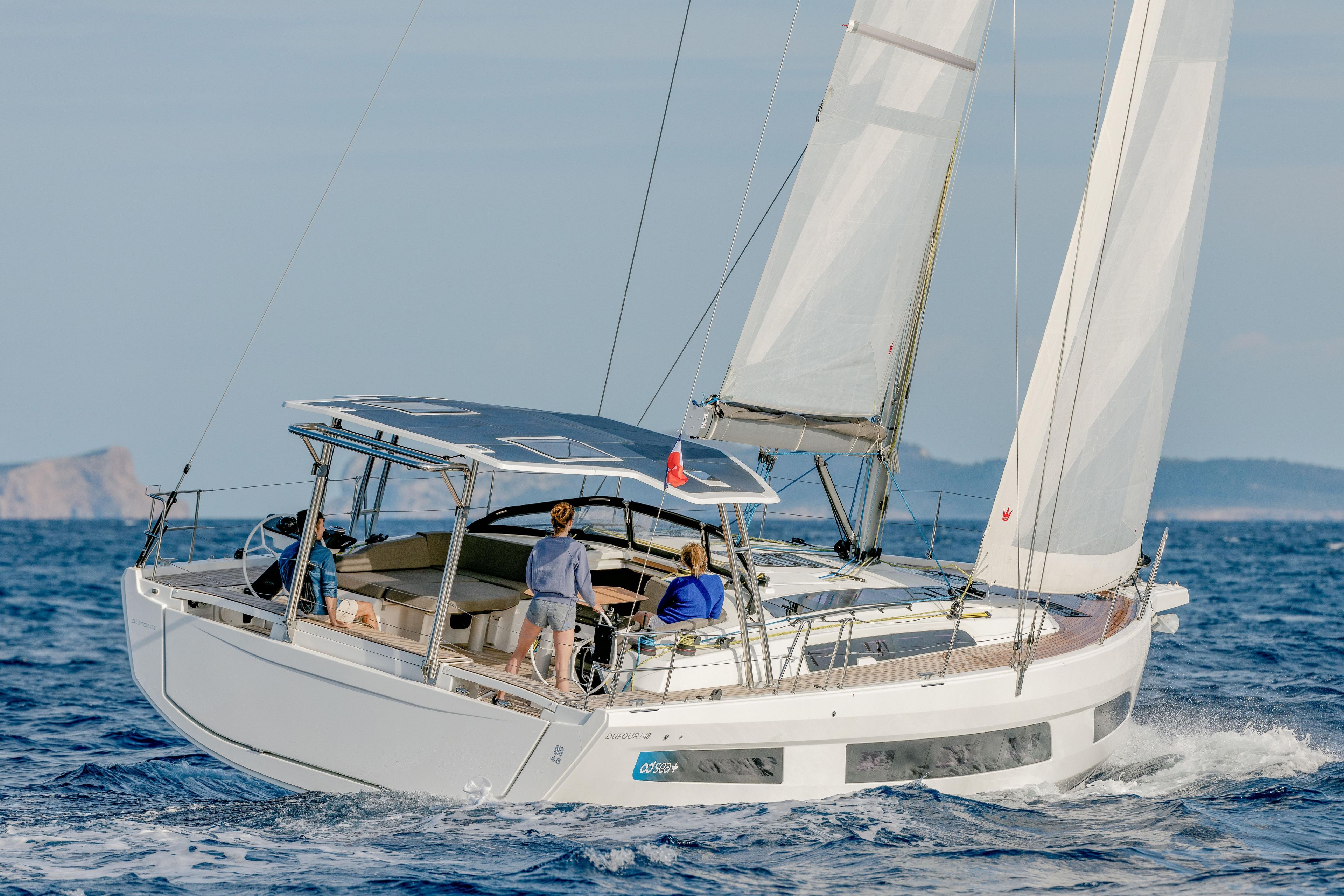 2027 Dufour 48