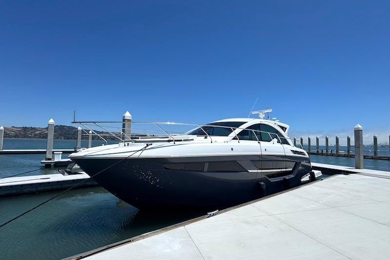 2023 Cruisers Yachts 50 Cantius