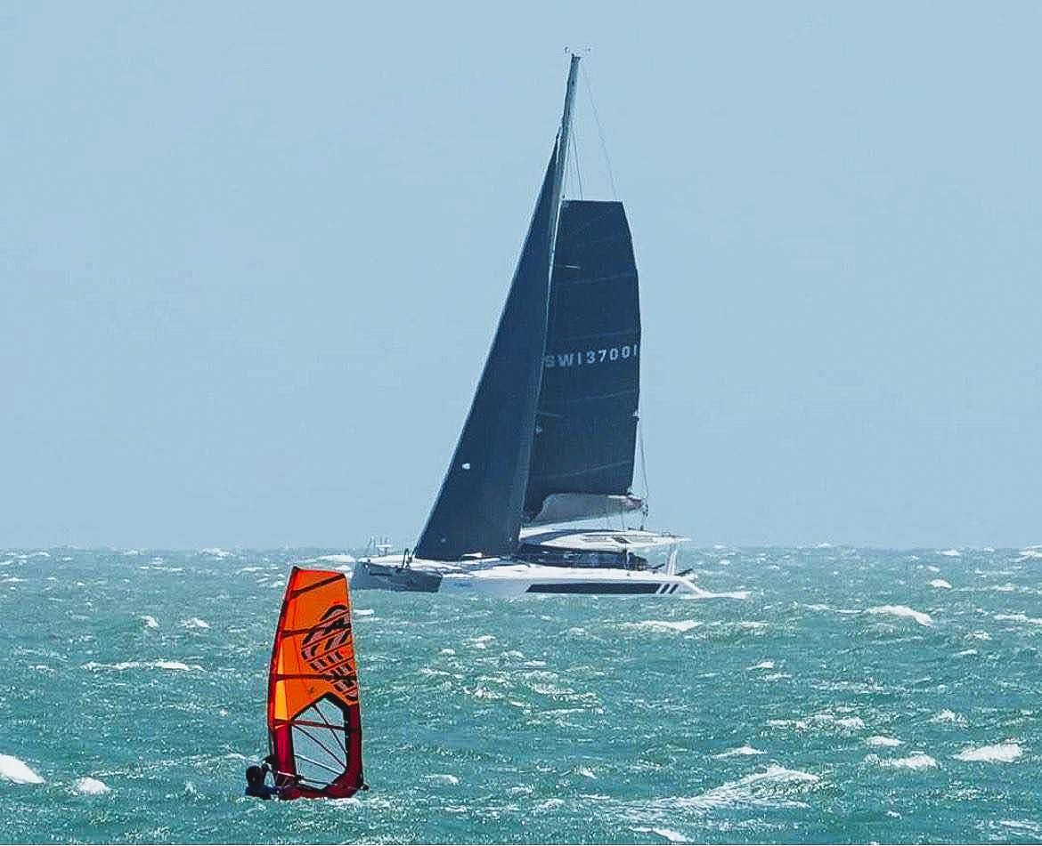 2027 Seawind 1370
