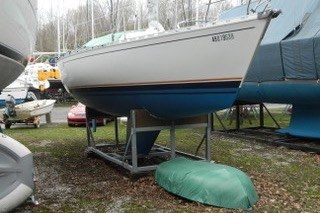 1984 Beneteau First 32