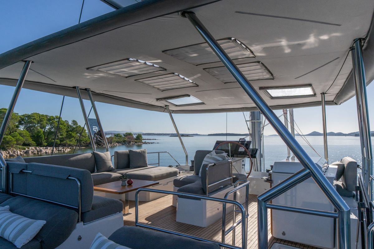 2025 Fountaine Pajot Samana 59