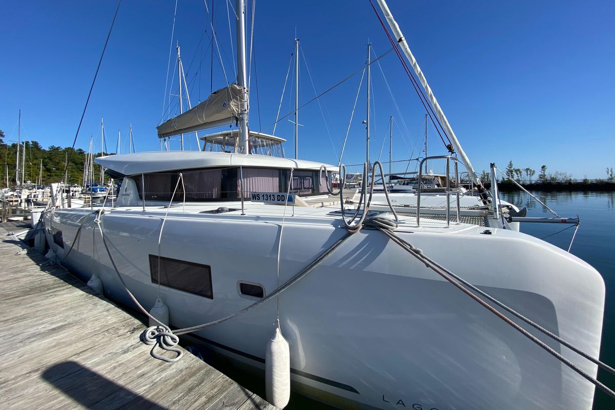 2022 Lagoon 42