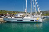 2024 Dufour 470