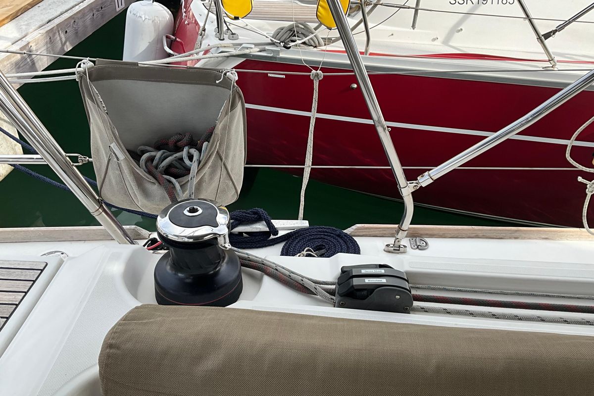 2015 Jeanneau Sun Odyssey 469