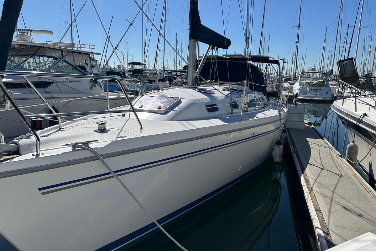 2004 Catalina 350