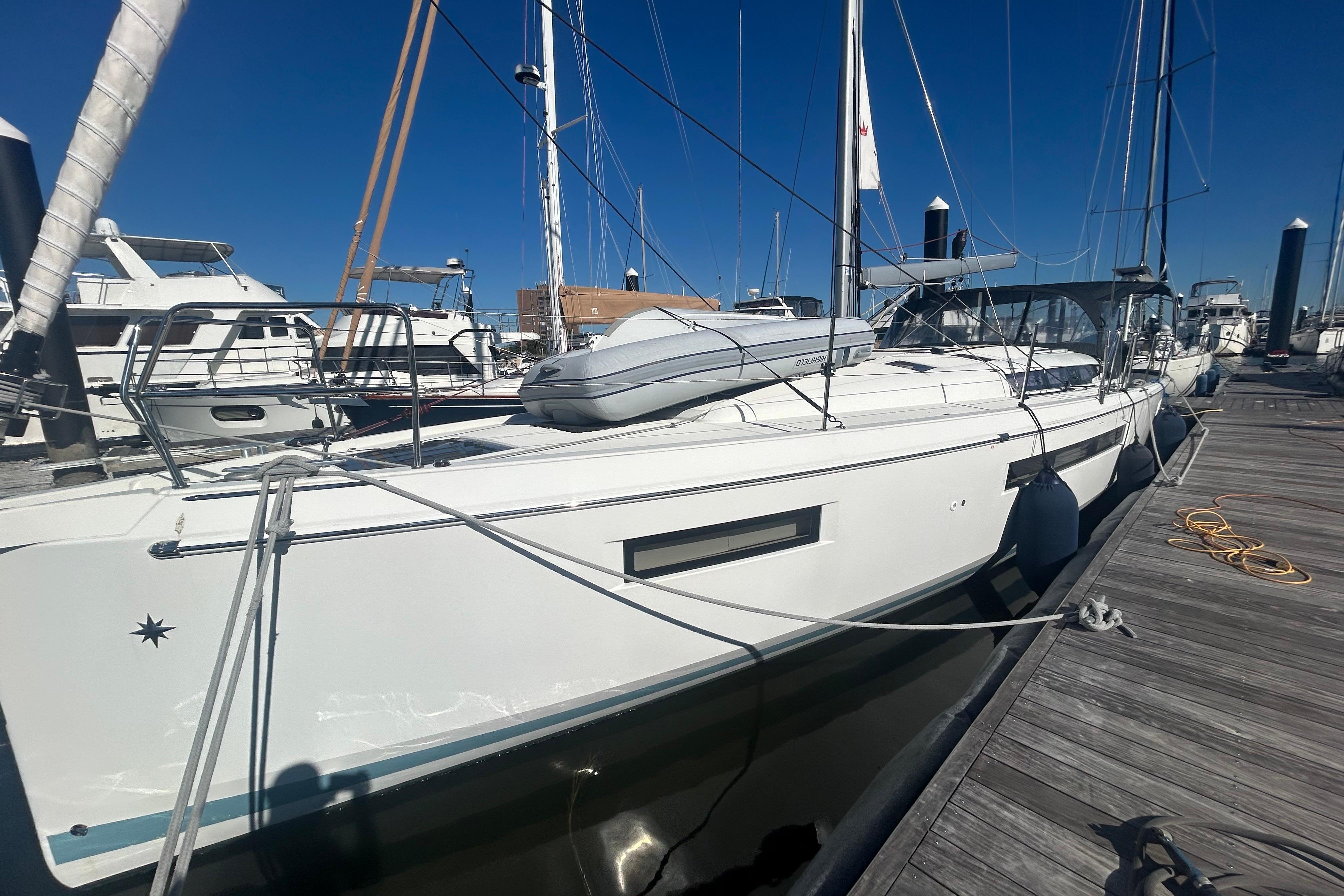 2023 Jeanneau Sun Odyssey 490 Boats