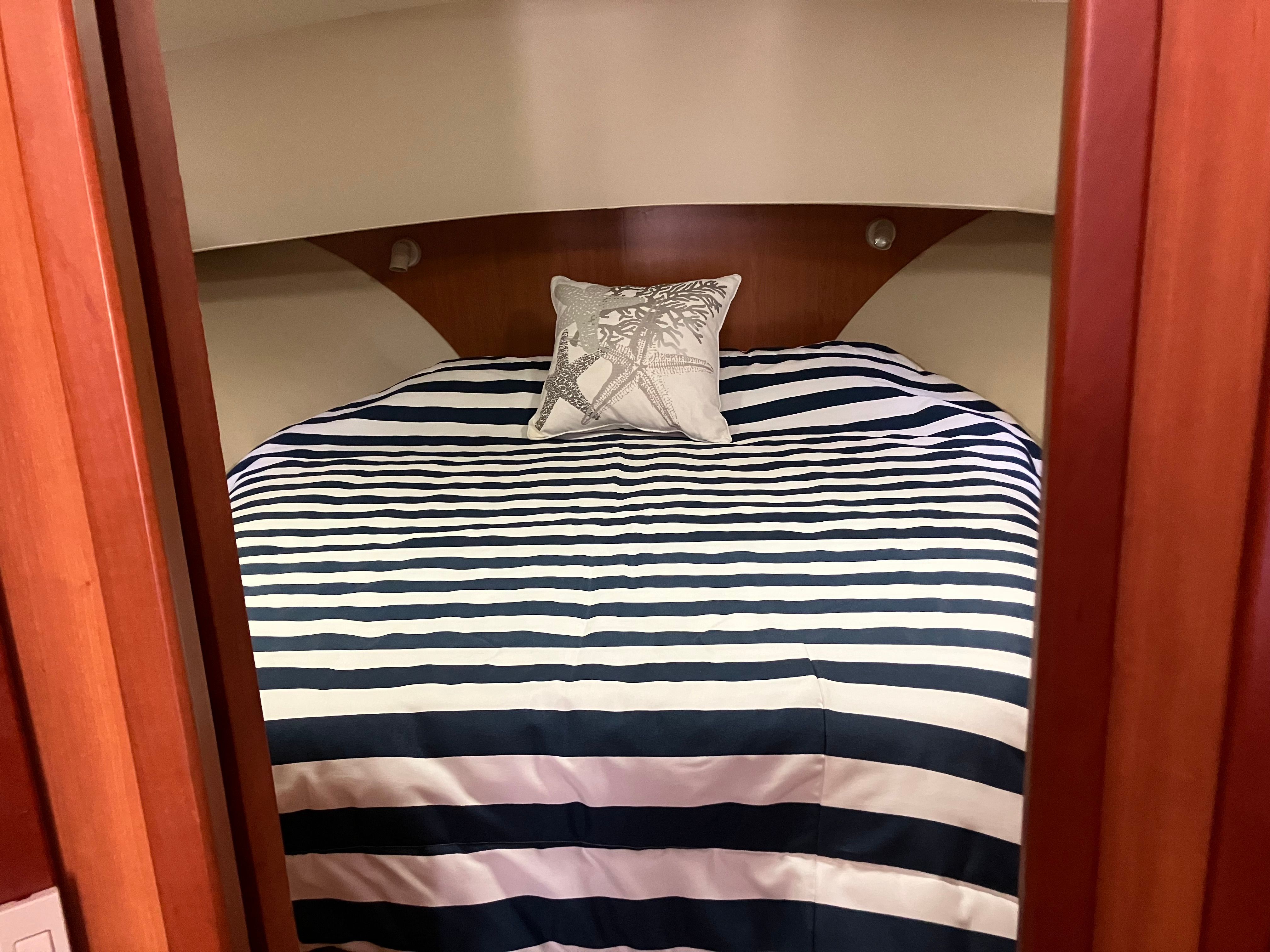 2007 Mainship 400 Trawler