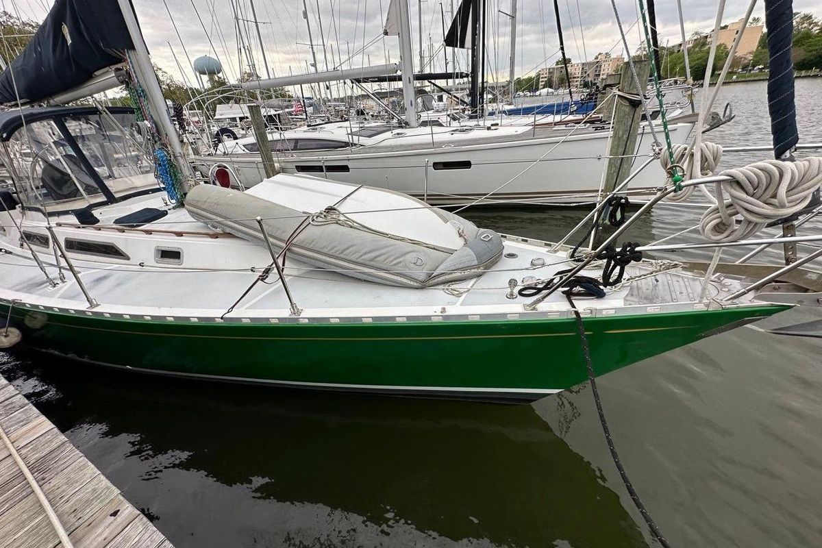1989 Hylas 44