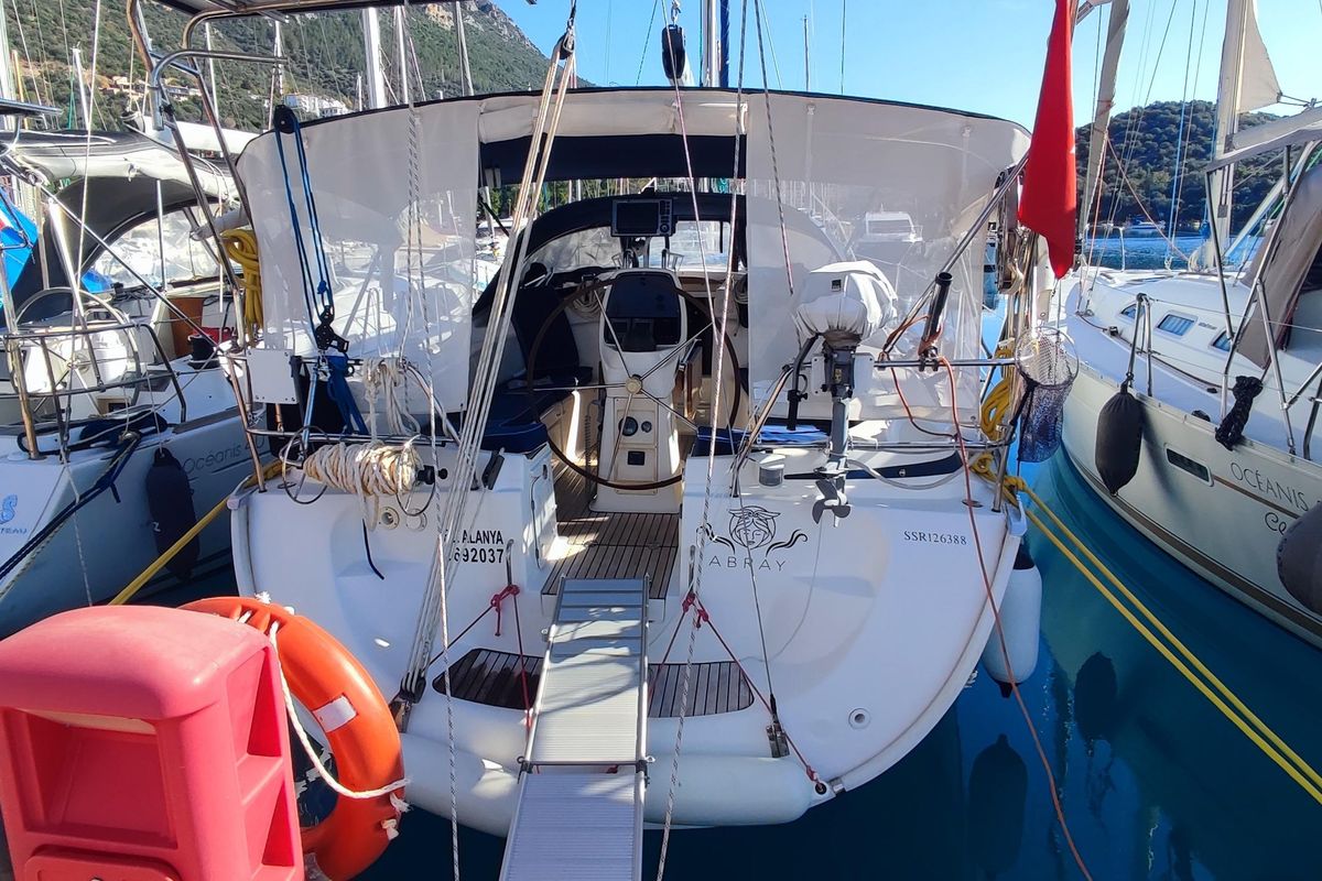 2007 Bavaria Cruiser 39