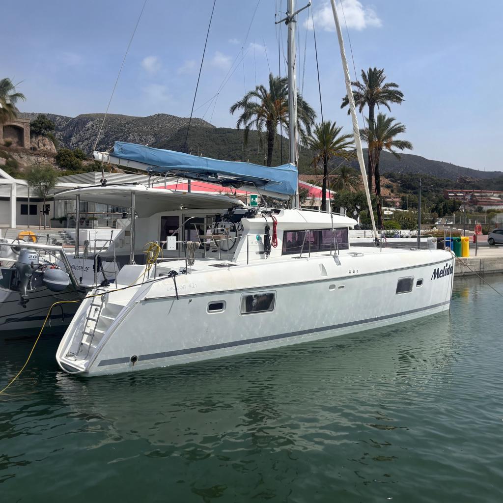 2010 Lagoon 421 for sale in Les Botigues, Barcelona, Spain