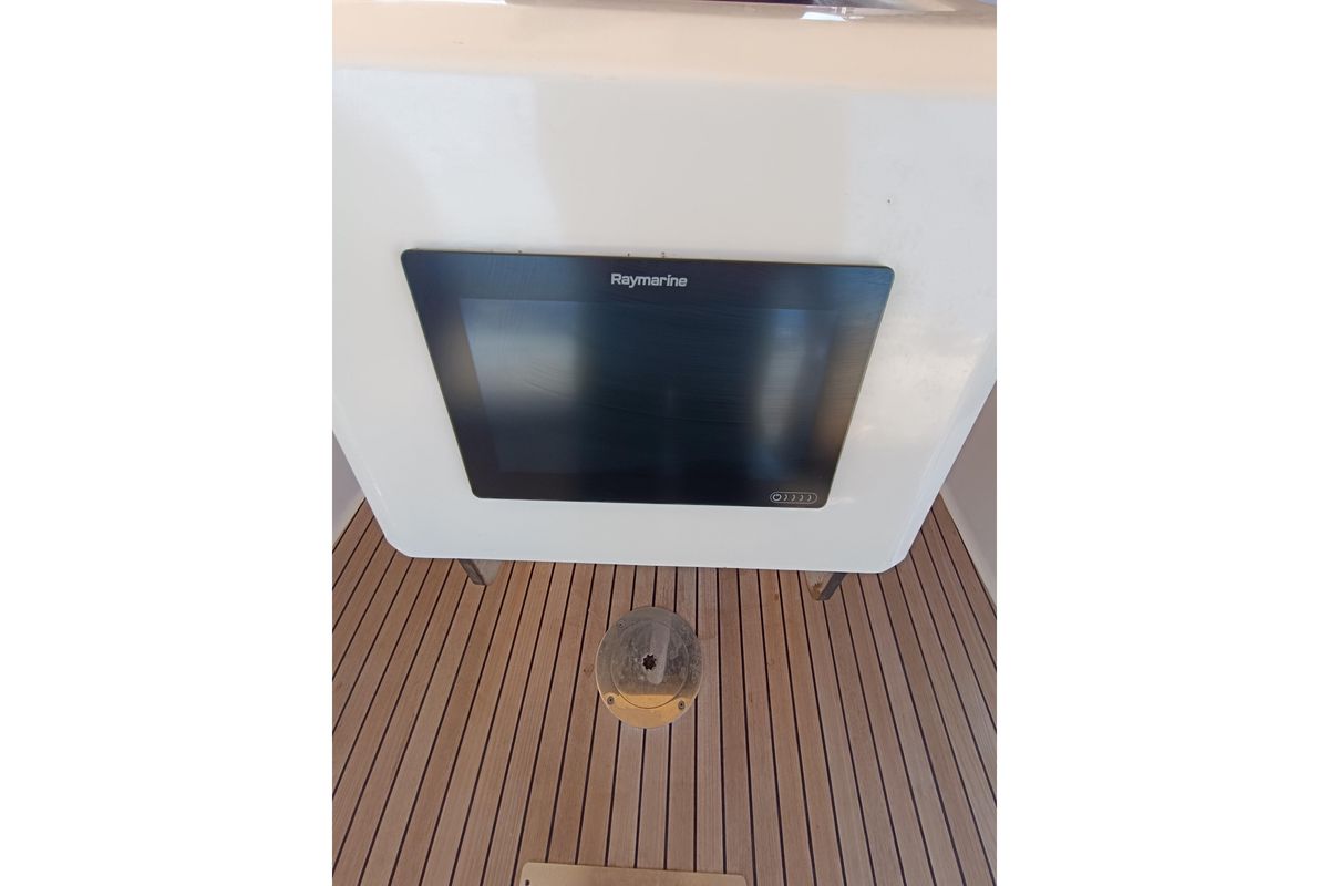 2020 Dufour 430