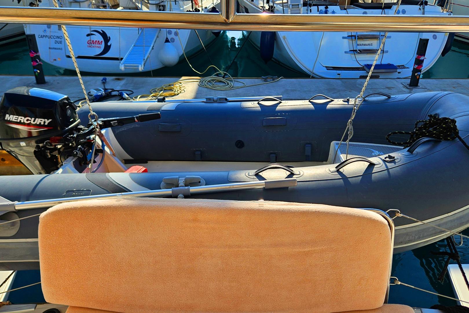 2022 Lagoon 42