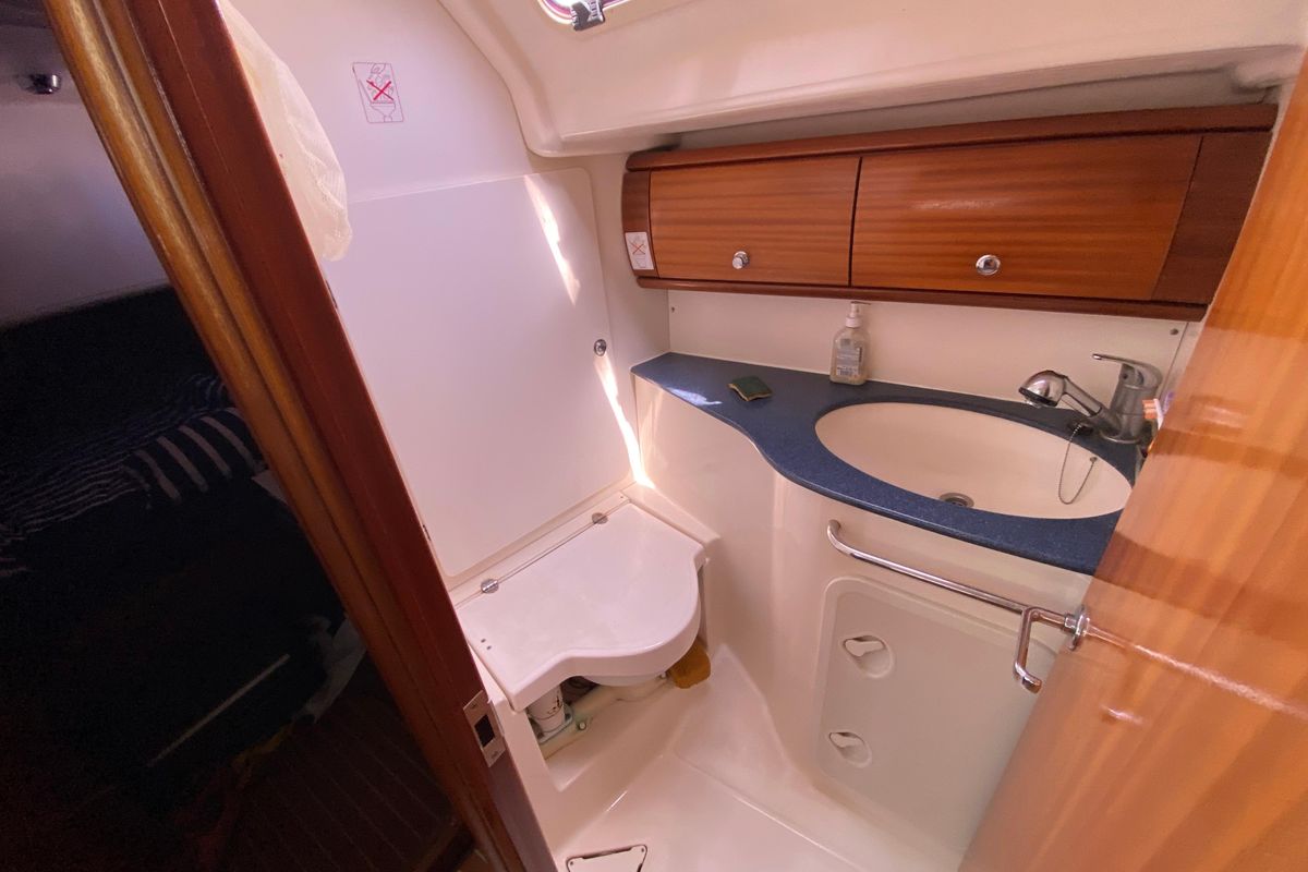 2001 Bavaria 44