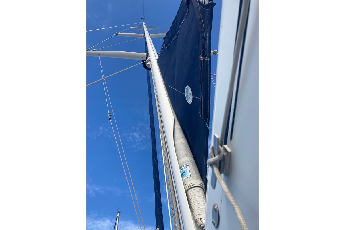 2008 Oyster 56 Deck Saloon