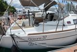 2012 Beneteau Oceanis 37