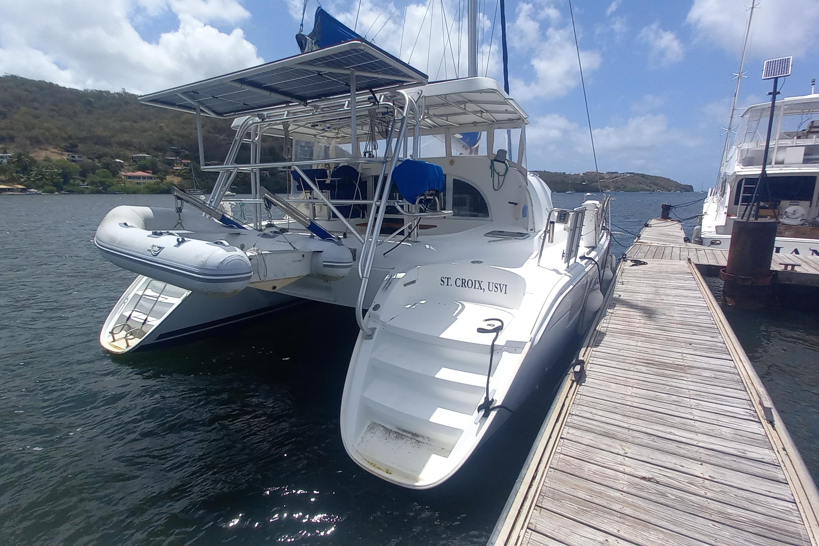 2005 Lagoon 380 S2 Boats for sale in Agioi Theodoroi, Greece