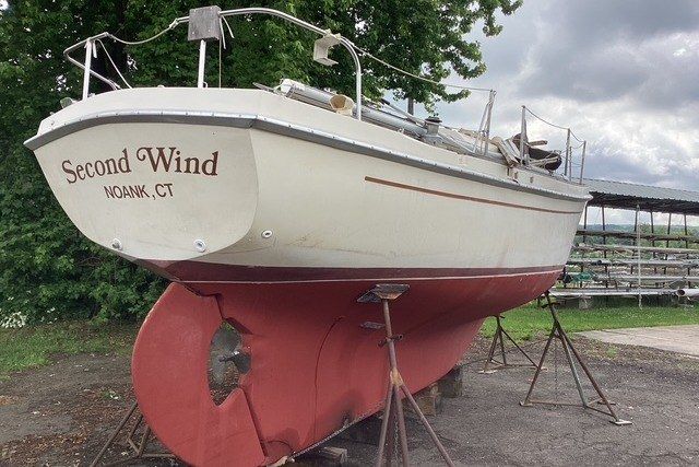 1979 Allied 32’ Seawind Ketch