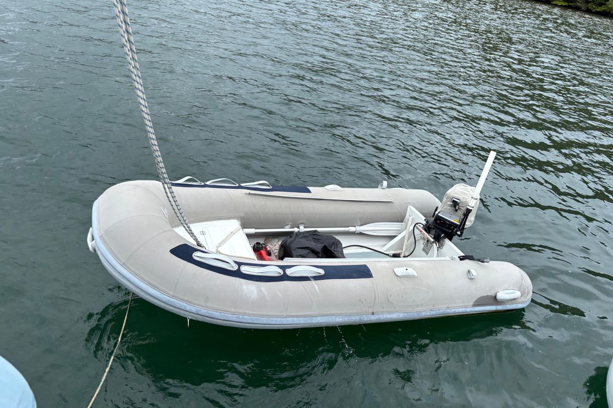 2002 Hunter 466