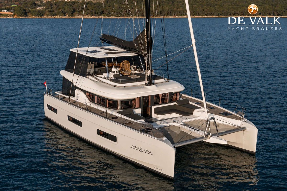 2025 Lagoon 60