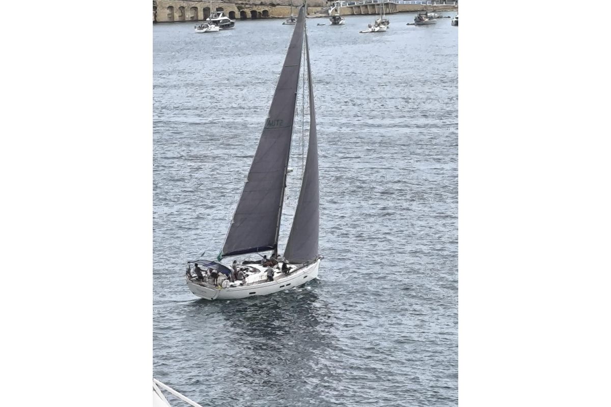 2013 Italia Yachts Iy13.98