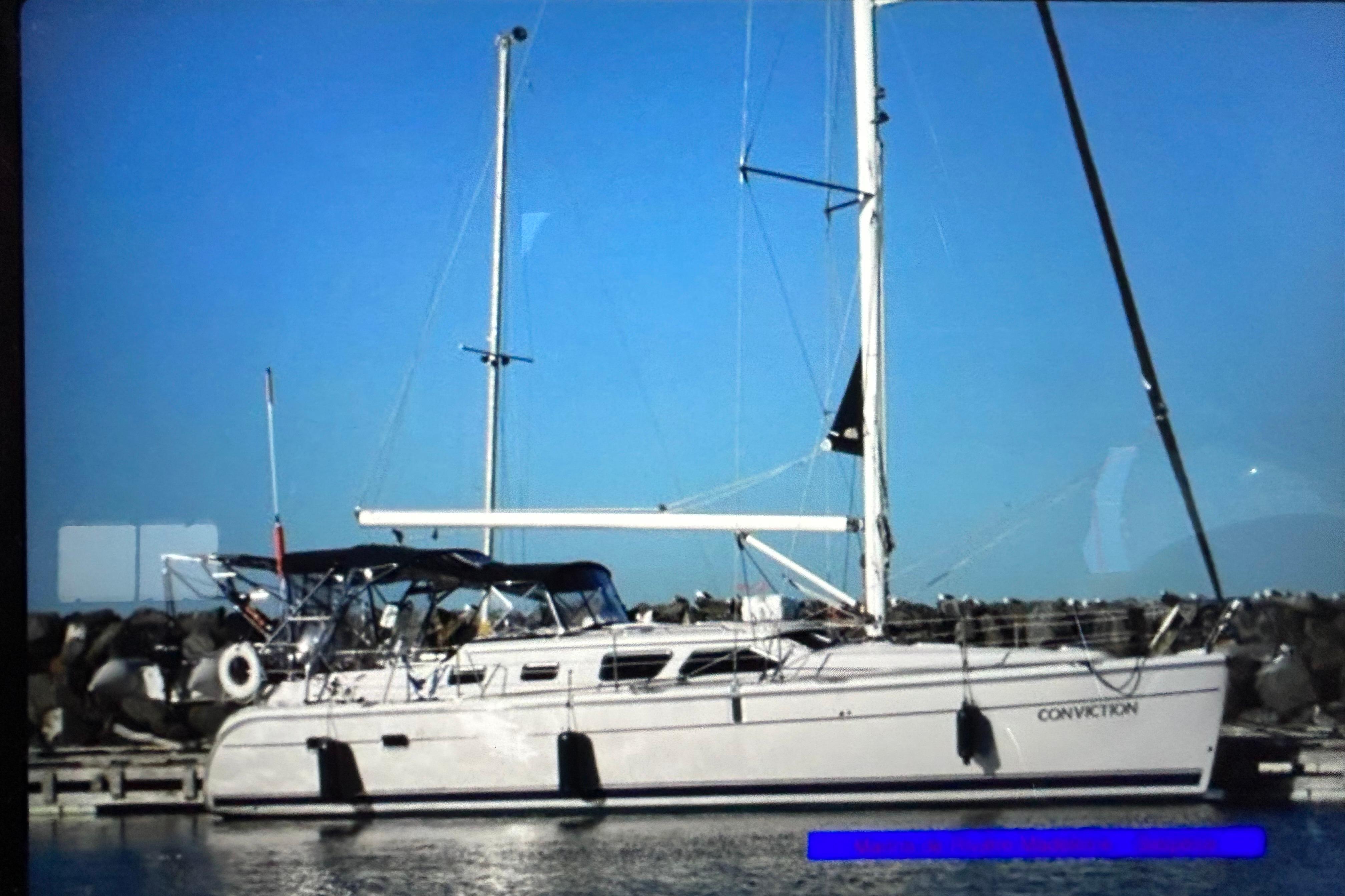 2012 Hunter 41 Deck Salon