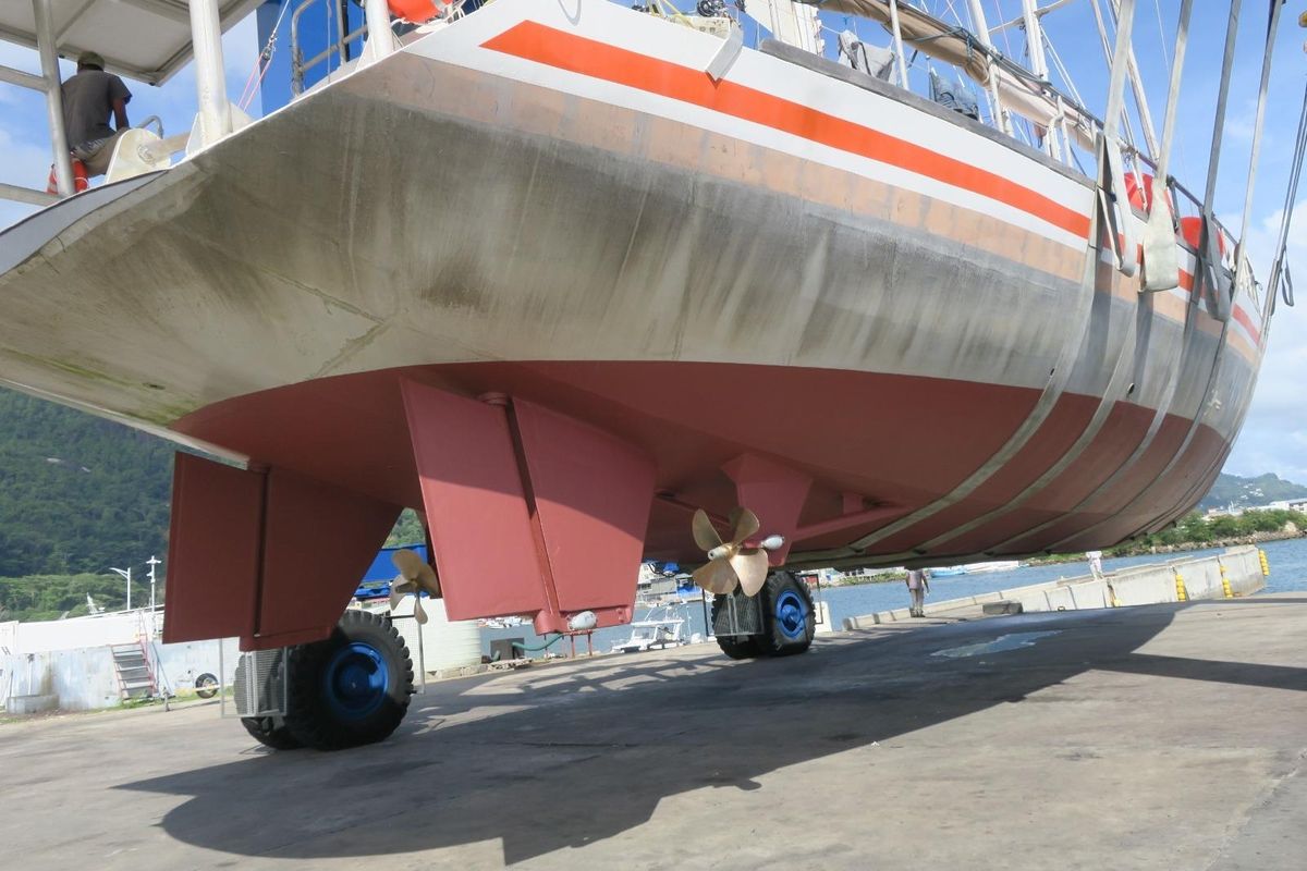 2004 Custom Pita Yachts