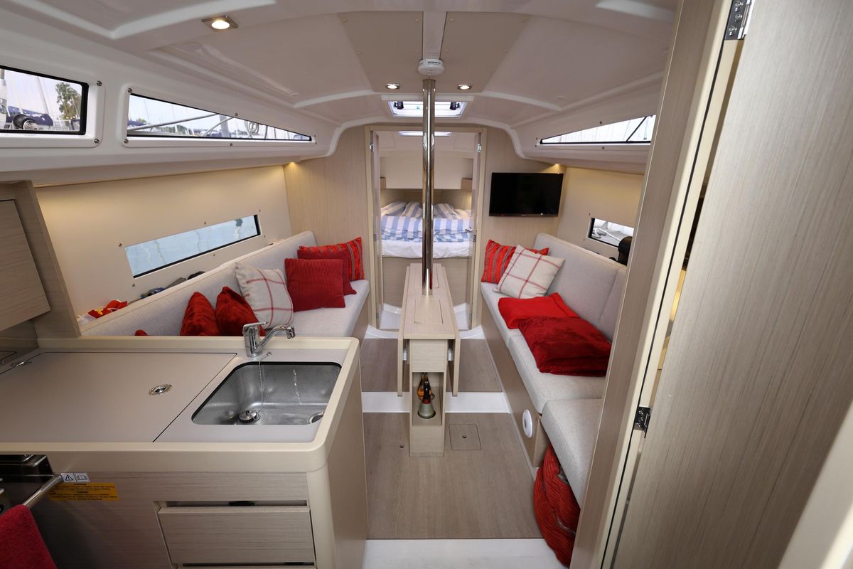 2023 Beneteau Oceanis 30.1