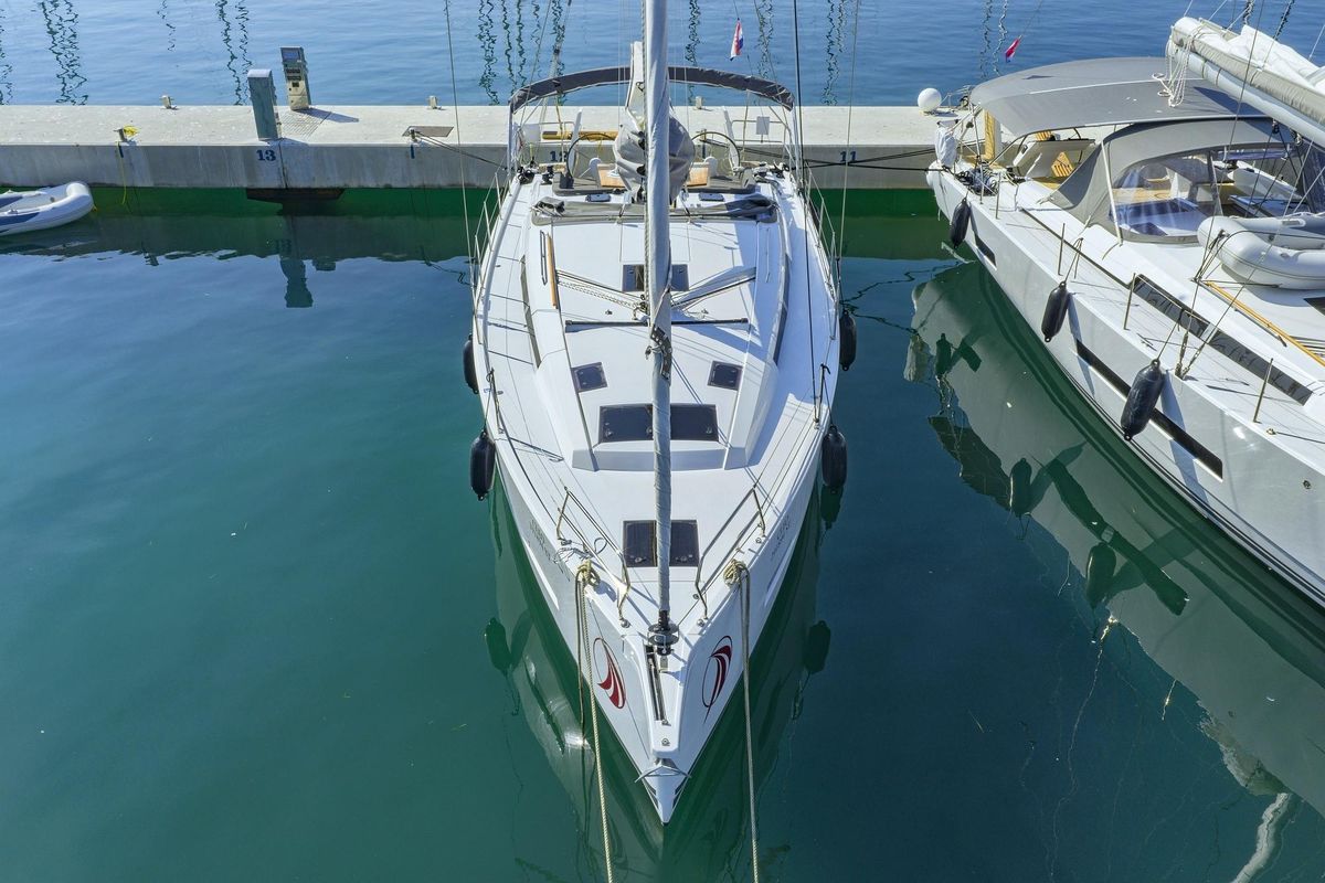 2025 Hanse 410