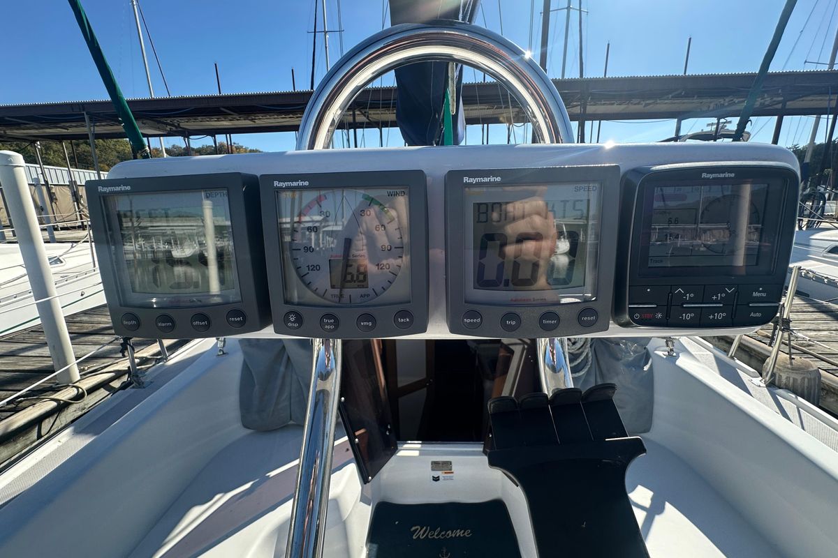 2005 Catalina 310
