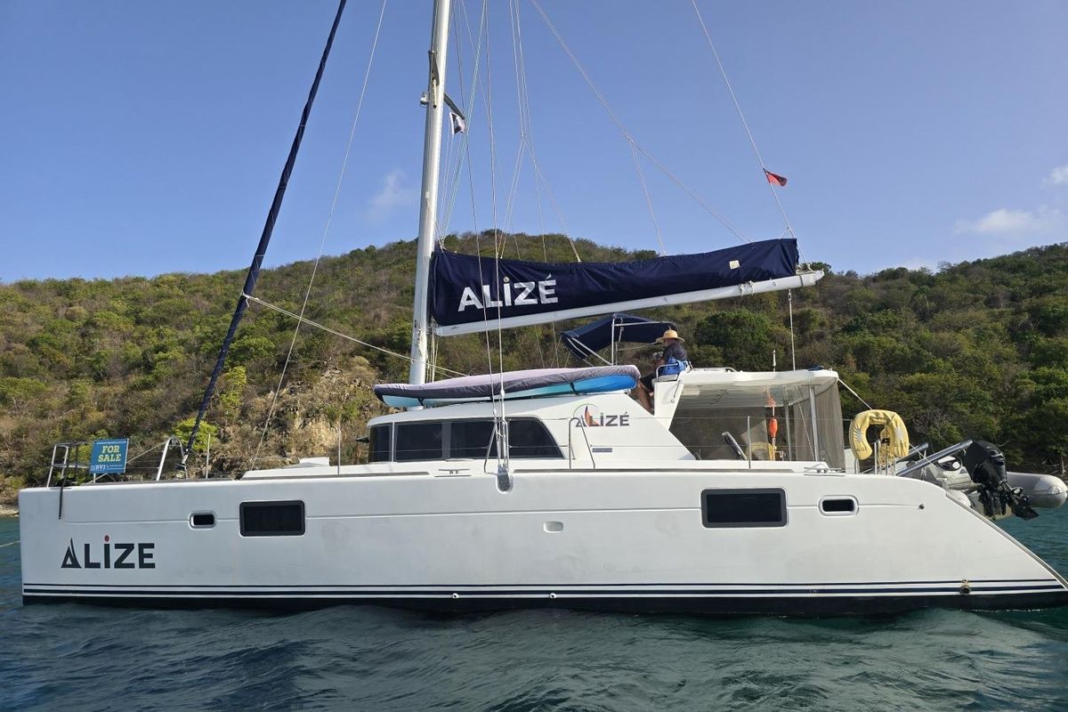 2005 Lagoon 440