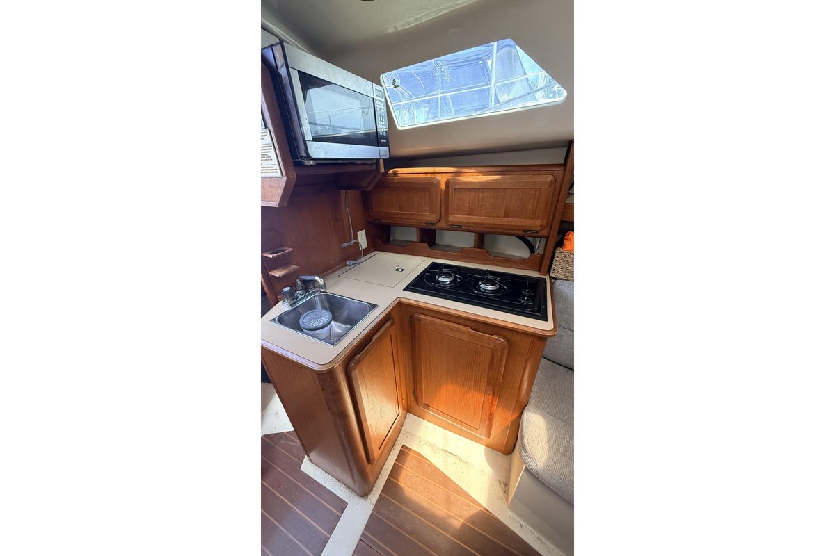 1991 Hunter 28