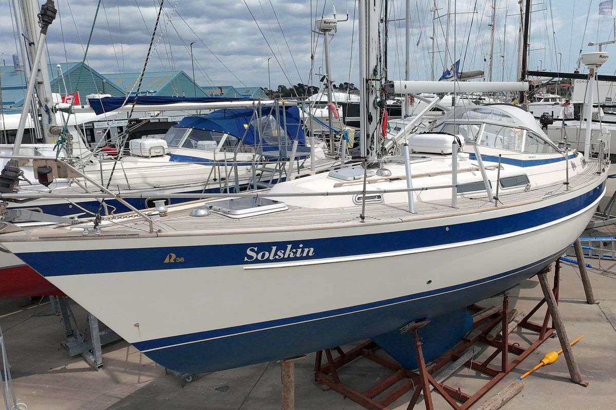 1992 Hallberg-Rassy 36