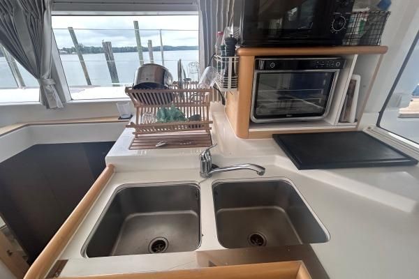 2011 Lagoon 400