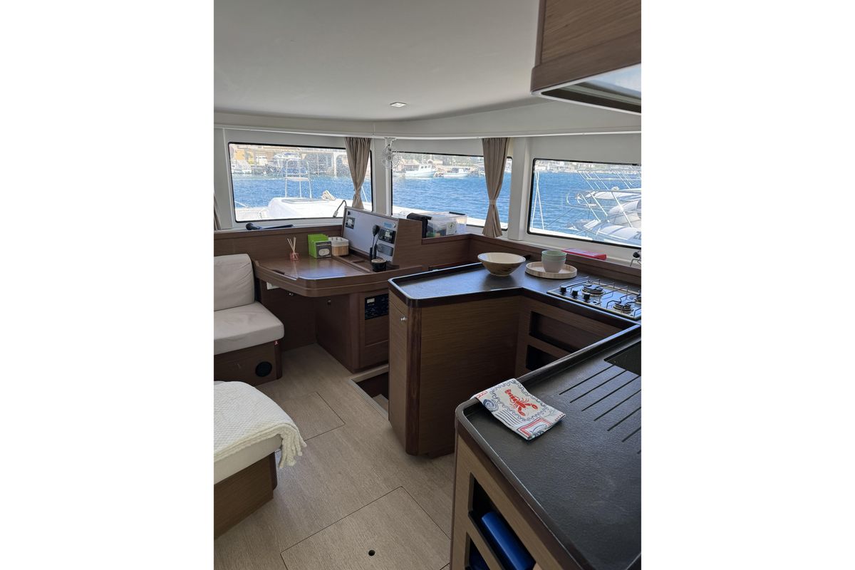 2018 Lagoon 42