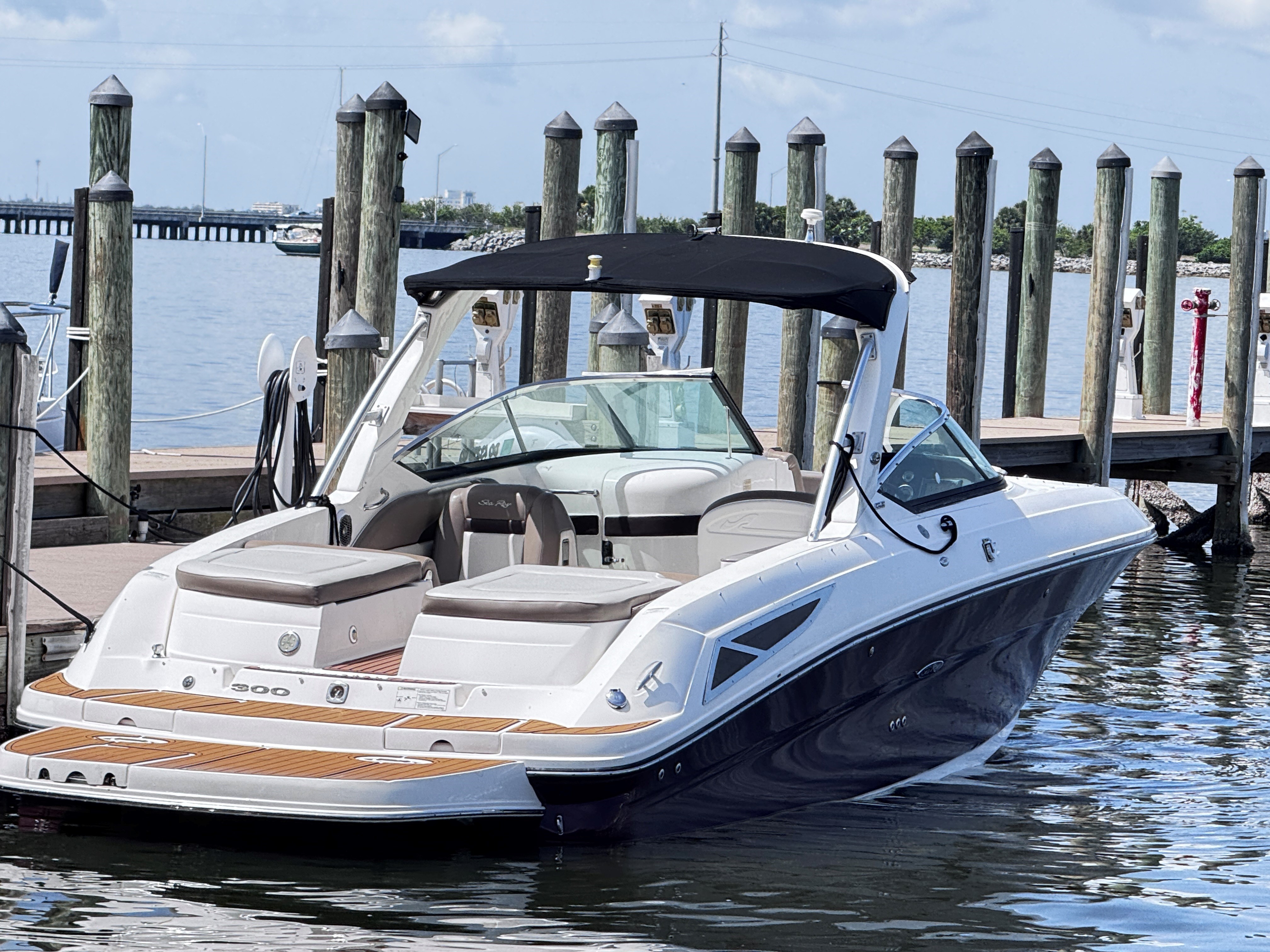 2013 Sea Ray 300 SLX for sale in Melbourne, Florida