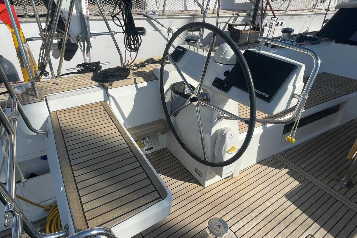 2014 Beneteau Sense 55