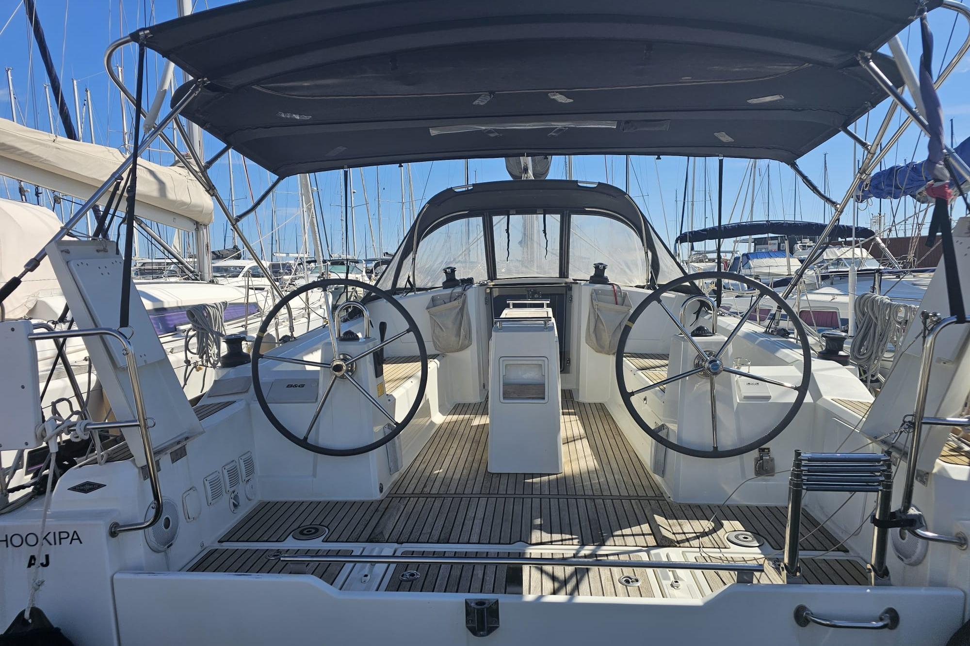 2021 Beneteau Oceanis 38.1 for sale in Hyères, Var, France