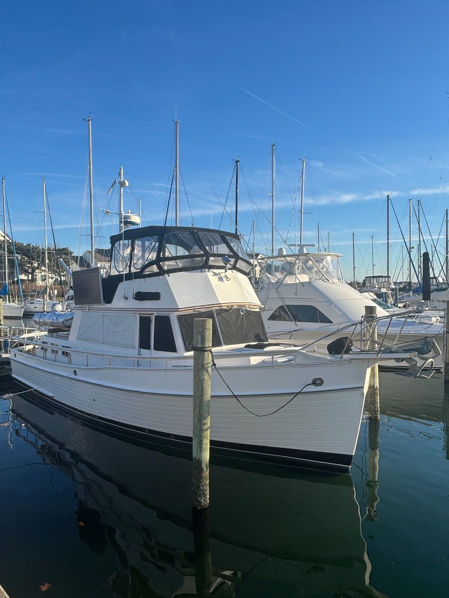 1987 Grand Banks 42 Classic